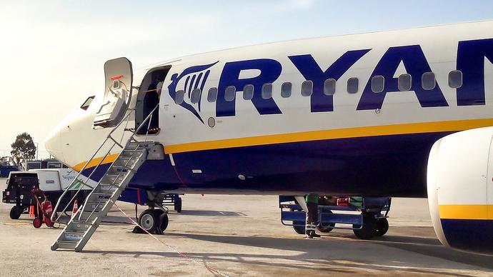 Tanie linie lotnicze. Ryanair, Jet2 i easyJet zawiesili loty, pasażerowie utkwili rozsiani po Europie