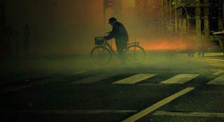 smog-miasto-rower