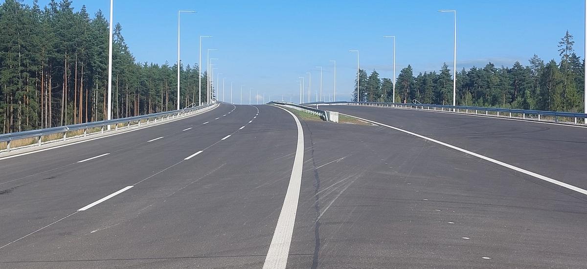 Już malują znaki na asfalcie. Koniec budowy kluczowego odcinka Zakopianki