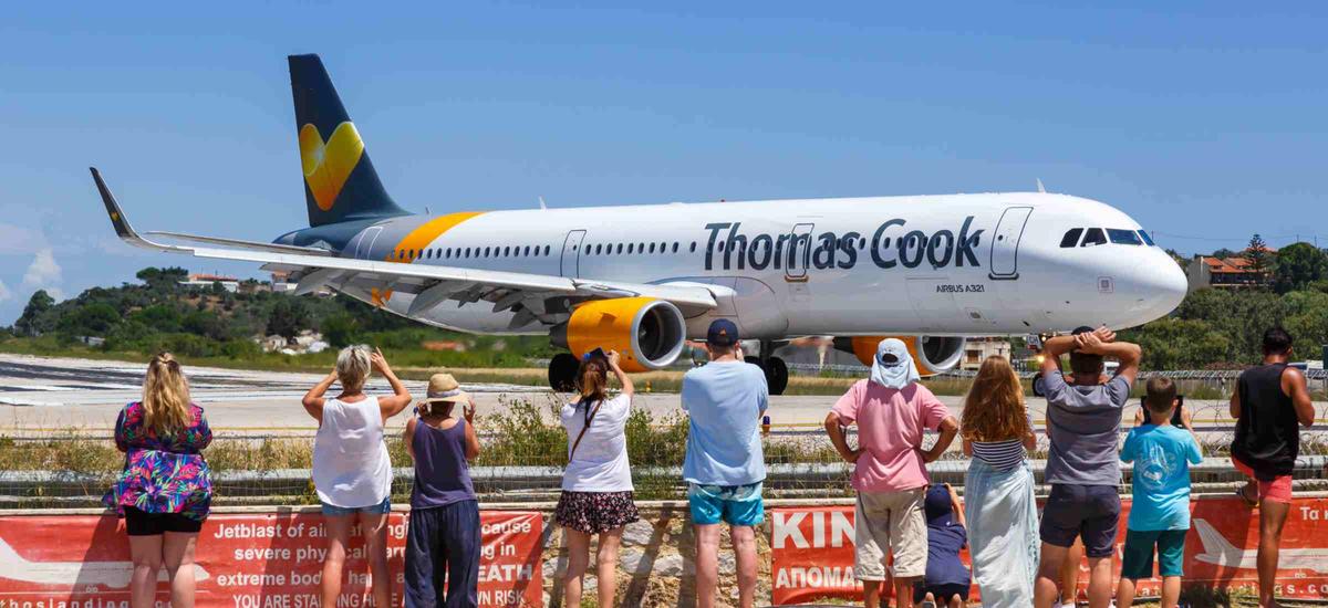 Thomas Cook to była potęga wśród biur podróży. Teraz kupują go Polacy