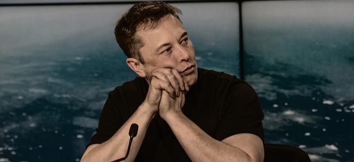Elon Musk ma problem. Ceny akcji Tesli mocno w dół
