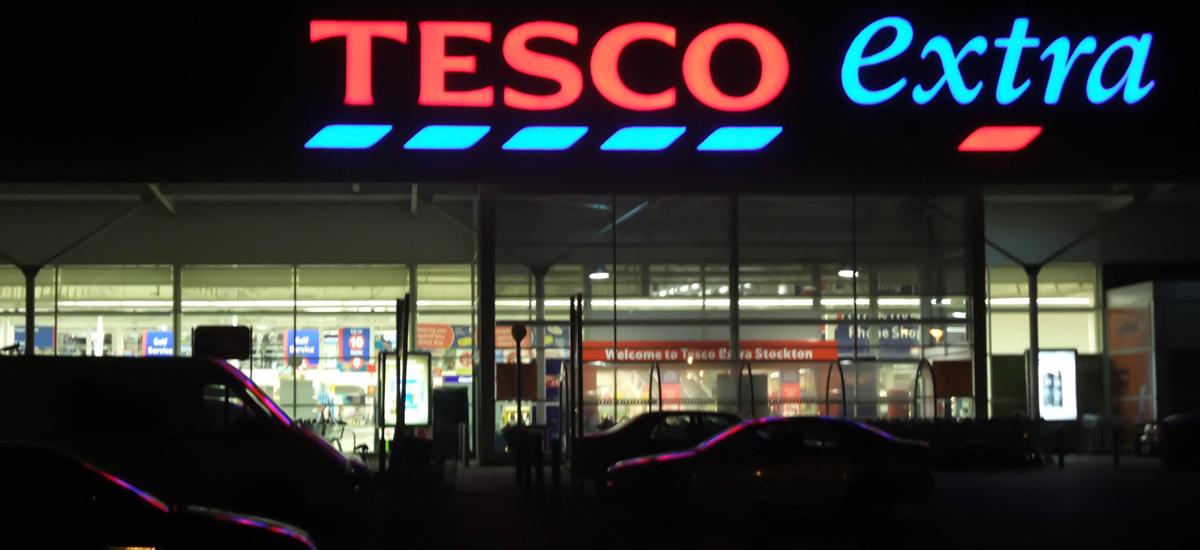 Tesco zamyka sklepy w Polsce.  Tak się kończą kombinacje wielkich sieci handlowych