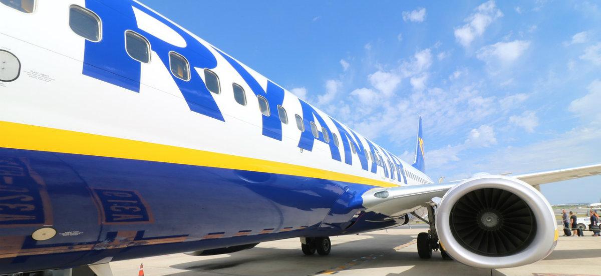 Ryanair obniża ceny biletów, ale podnosi opłaty za bagaż. Michael O’Leary pogrywa z klientami