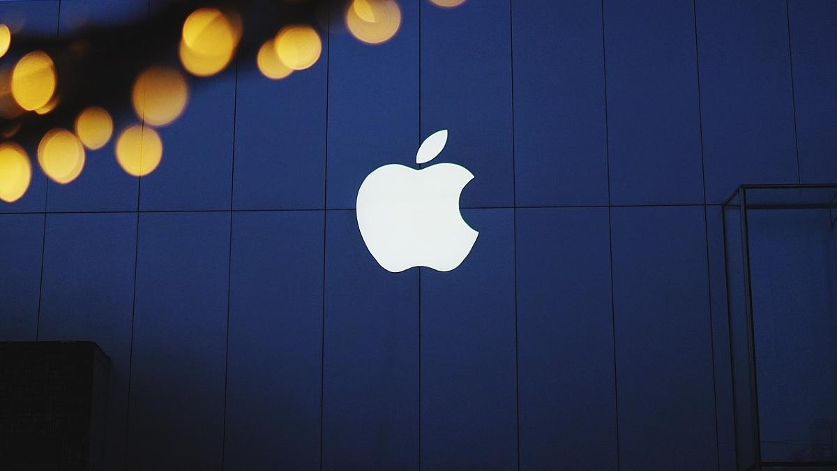 Apple otworzył sklepy i się zaczęło. Wartość spółki osiągnęła kosmiczny poziom