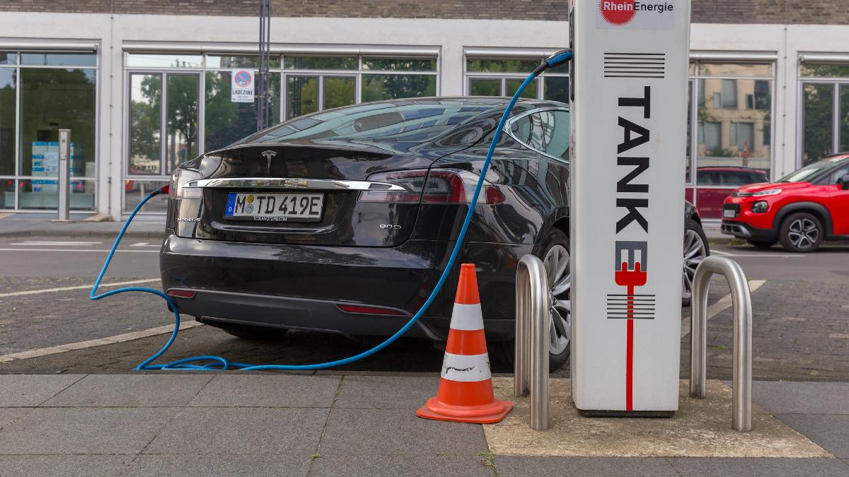 Tesla podbija Niemcy. Samochody Eona Muska to już oficalne rządowe auta służbowe w Berlinie