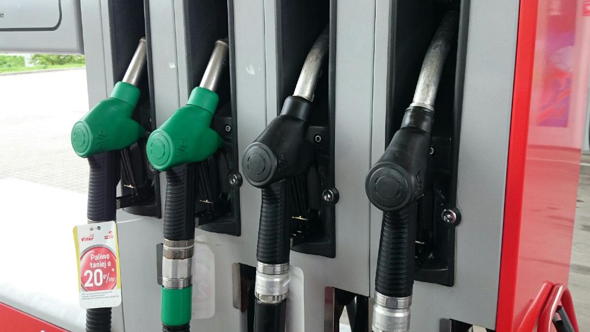 Rynek paliw. Węgry urzędowo obniżają ceny na stacjach
