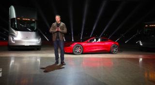 Elon Musk: kup u mnie OC, zaoszczędzisz 30 proc. Tesla wypuszcza własne ubezpieczenia