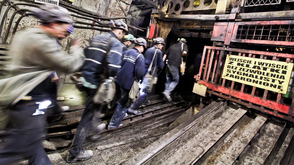 Rząd odmówił górnikom podwyżek, czas na palenie opon w Warszawie