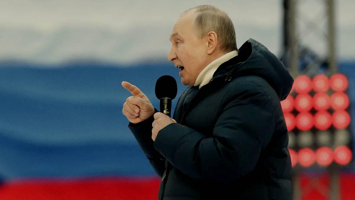 Putin cenzuruje linie lotnicze. Biada tym, co pisną Zachodowi choćby słówko