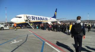 Podwyżka cen biletów lotniczych. Ryanair wskazuje winnego