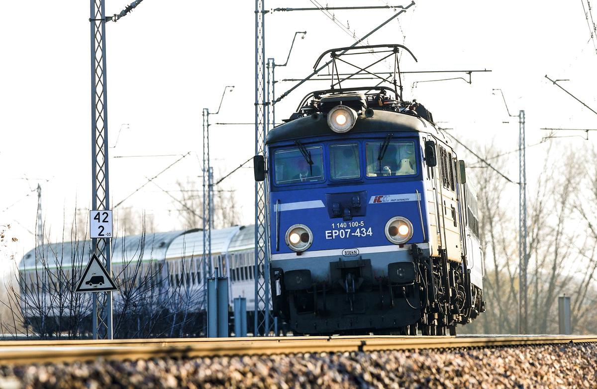 Polacy oszaleli na punkcie pociągów. Rekordowo wysokie zainteresowanie podróżami z PKP Intercity