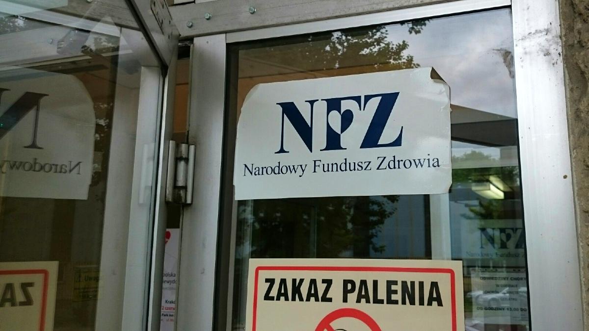 Służba zdrowia w Polsce. NFZ ma za dużo pieniędzy, nie wie, na co je wydać