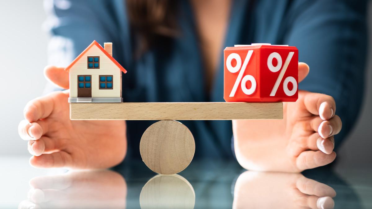 Stopy procentowe ani drgną, a kredyty hipoteczne coraz tańsze