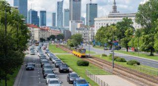 Strefy Czystego Transportu. Warszawa pogoni stare auta